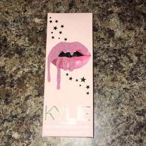 Kylie Cosmetics TWENTY Matte Lip Kit